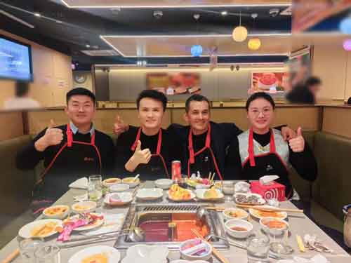 विदेशी ग्राहकों ने ओरिएंटल शिमाओ का दौरा किया, खाद्य ट्रेलर सहयोग को मजबूत किया