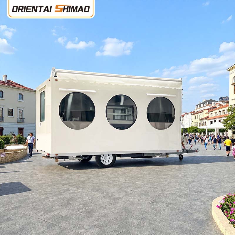 स्क्वायर फ़ूड कार्ट ऑन व्हील्स